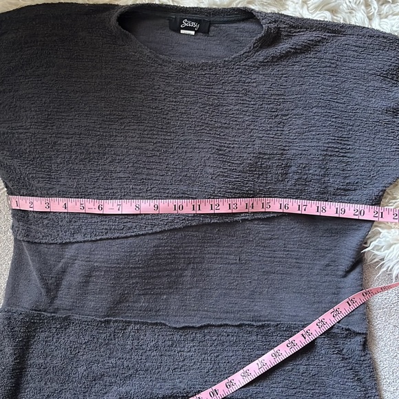 Ever…Sassy top - Picture 3 of 7